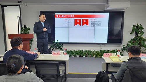 1656090046443394.jpg 副總經理張偉介紹2022資產運營二部重點工作.jpg